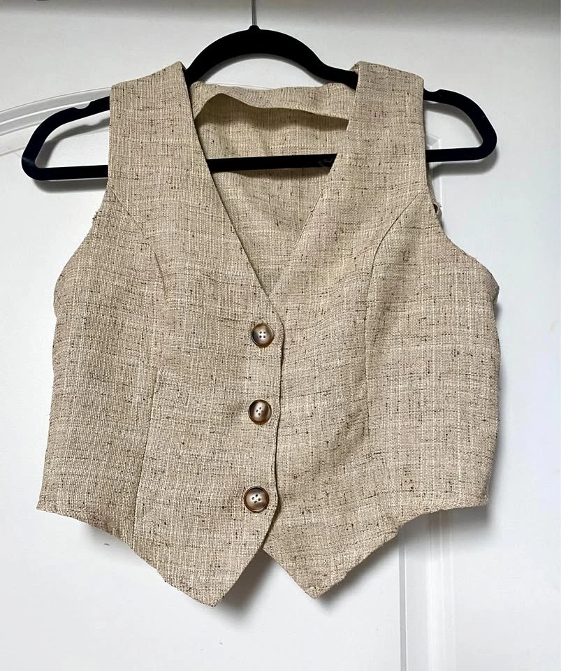 Crop vest size small