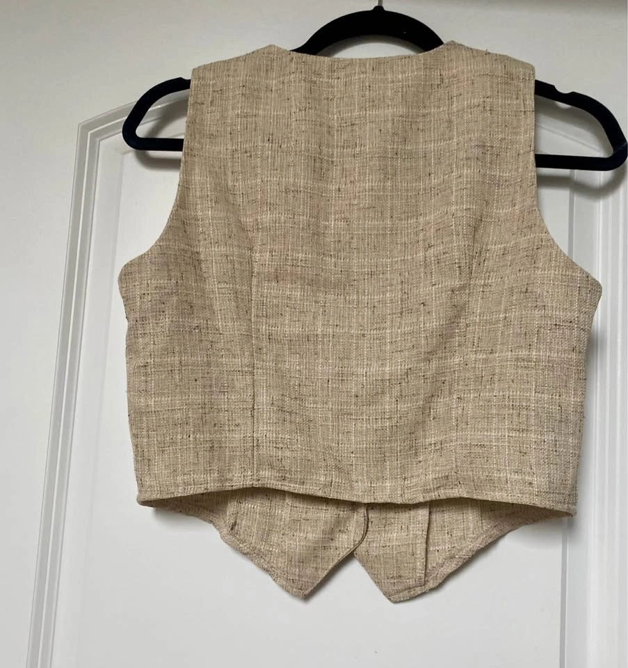 Crop vest size small - photo 2