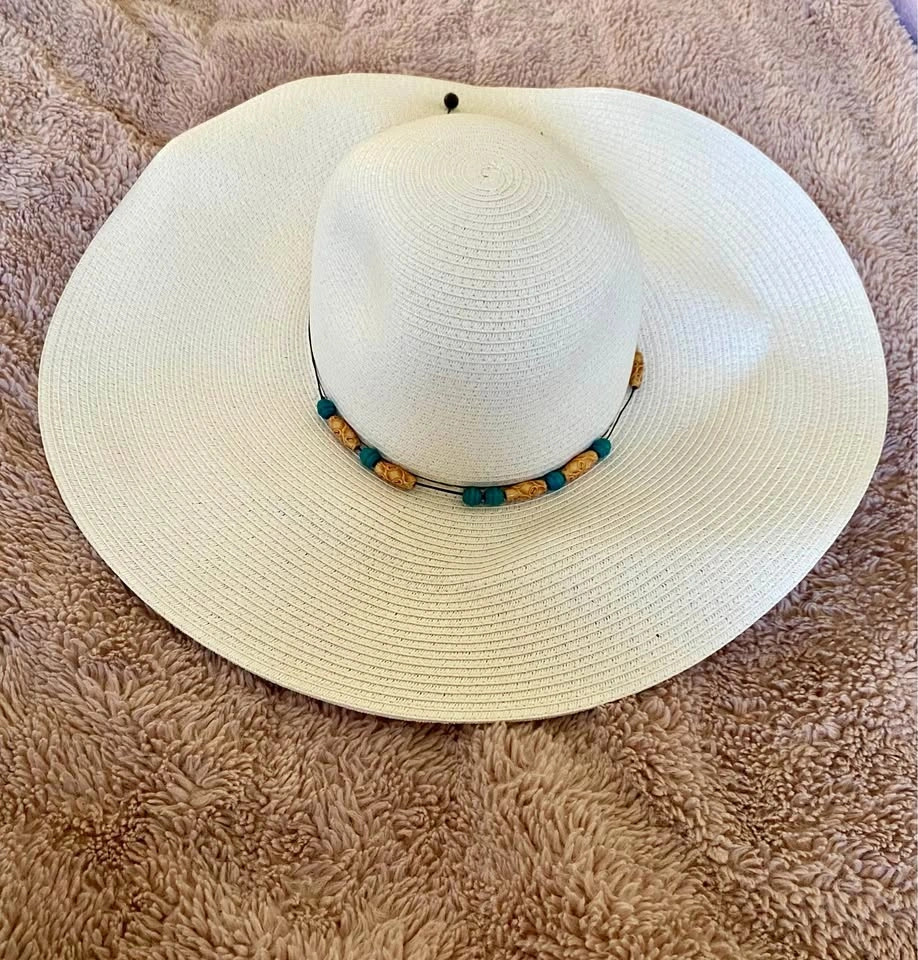 Chic sun hat
