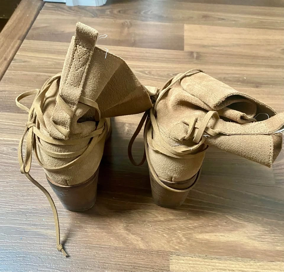 Tom's Suede Tan Ankle Boots - photo 3