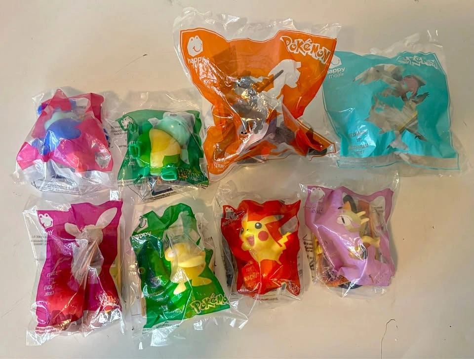 Lot of 10 McDonalds 2019 Pokemon toys with TCG promo cards
