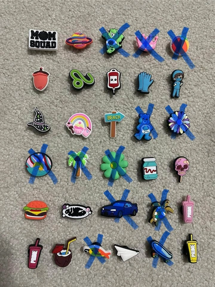 3 Free Jibbitz/Croc Charms - photo 3