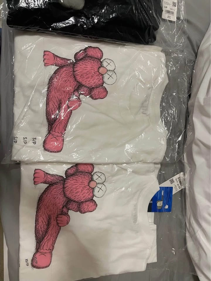 Uniqlo Kaws 2023 - photo 2