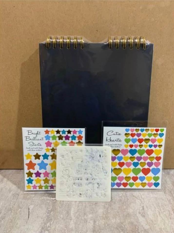 Scrapbook with Stickers & Stencils - photo 2
