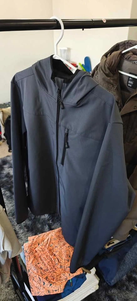STEAL DEAL MOVE OUT SALE Men's Clothing Jackets Sweaters Medium - photo 3