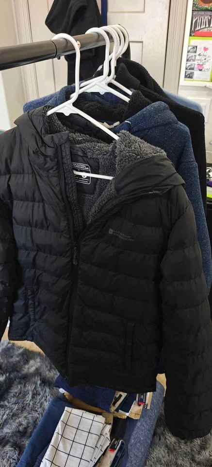 STEAL DEAL MOVE OUT SALE Men's Clothing Jackets Sweaters Medium - photo 4