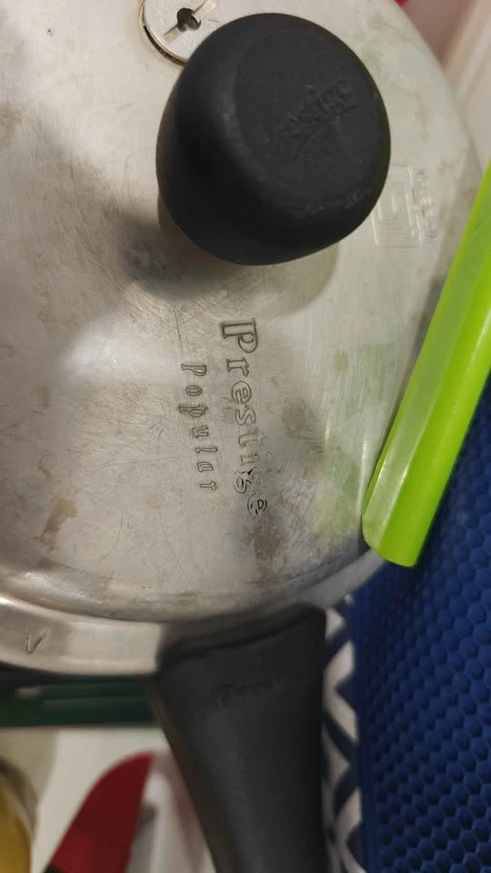 MOVEOUT SALE, KITCHEN STUFF UTENSILS - photo 3