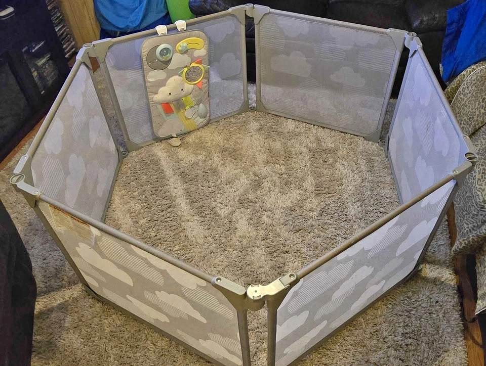 Skip Hop Baby Playpen / Activity Play Yard – Cloud Print