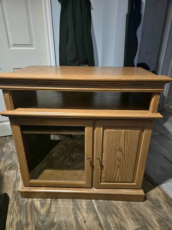 Oak Look Entertainment Center TV Stand