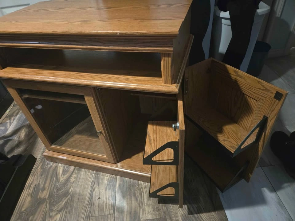 Oak Look Entertainment Center TV Stand - photo 3