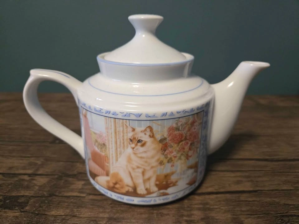 Cute Cat and Floral Teapot - photo 3