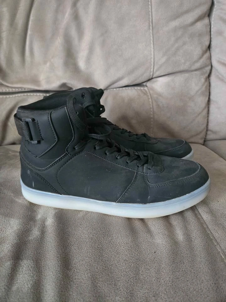Black High Top Light Up Sneakers - photo 2