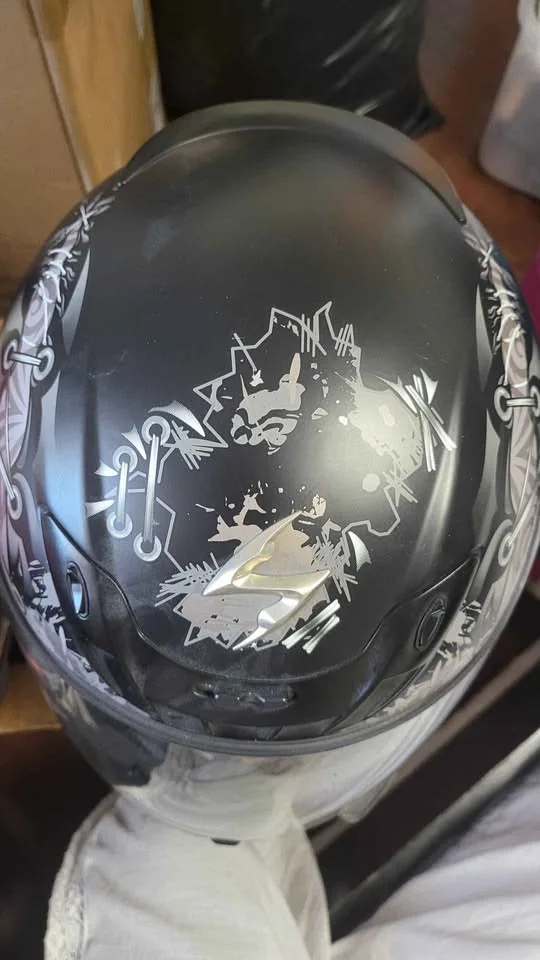 URGENTLY SELLING Motorbike Scorpion helmet MOVING SALE image indicator(3)