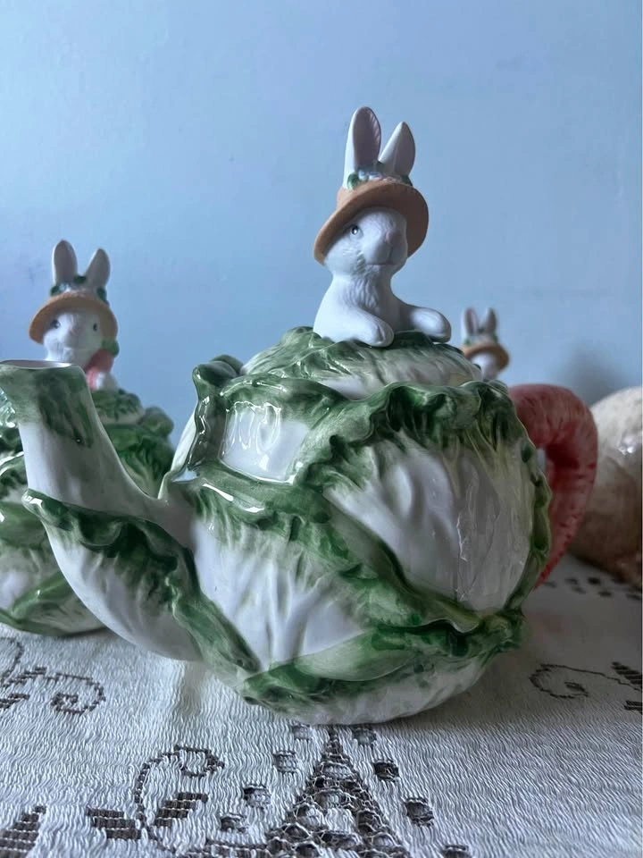 Cabbage Bunny Tea Set