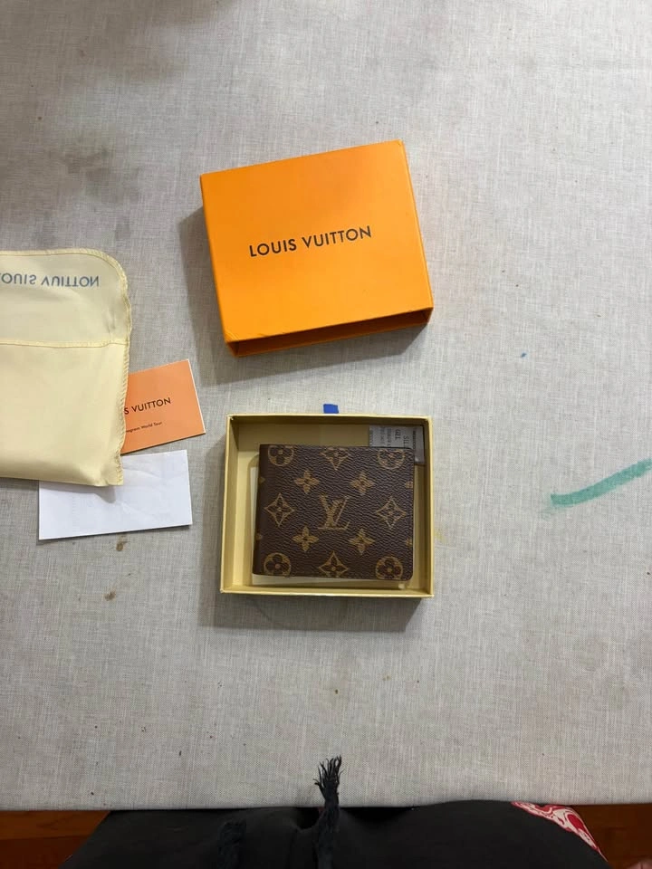 Louis Vuitton Monogram Wallet (no box)(we can negotiate) - photo 3