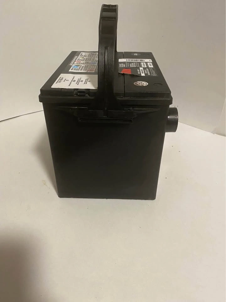 Motomaster Side Post Battery - photo 2