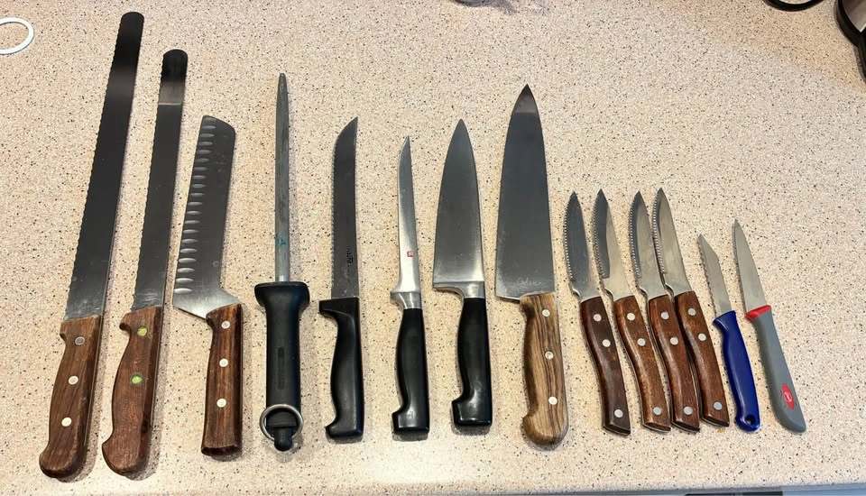 Kitchen Knives, Sharpening Steel & Magnetic Bar - photo 2