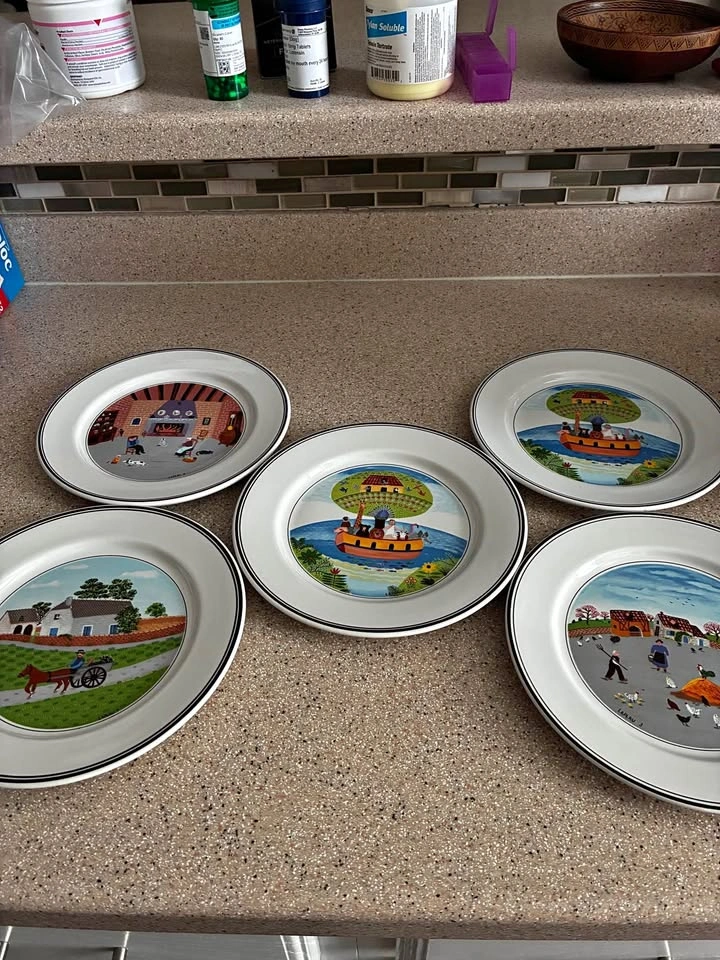 5 Villeroy & Boch 8” Naïf Village Scene Desert Plates