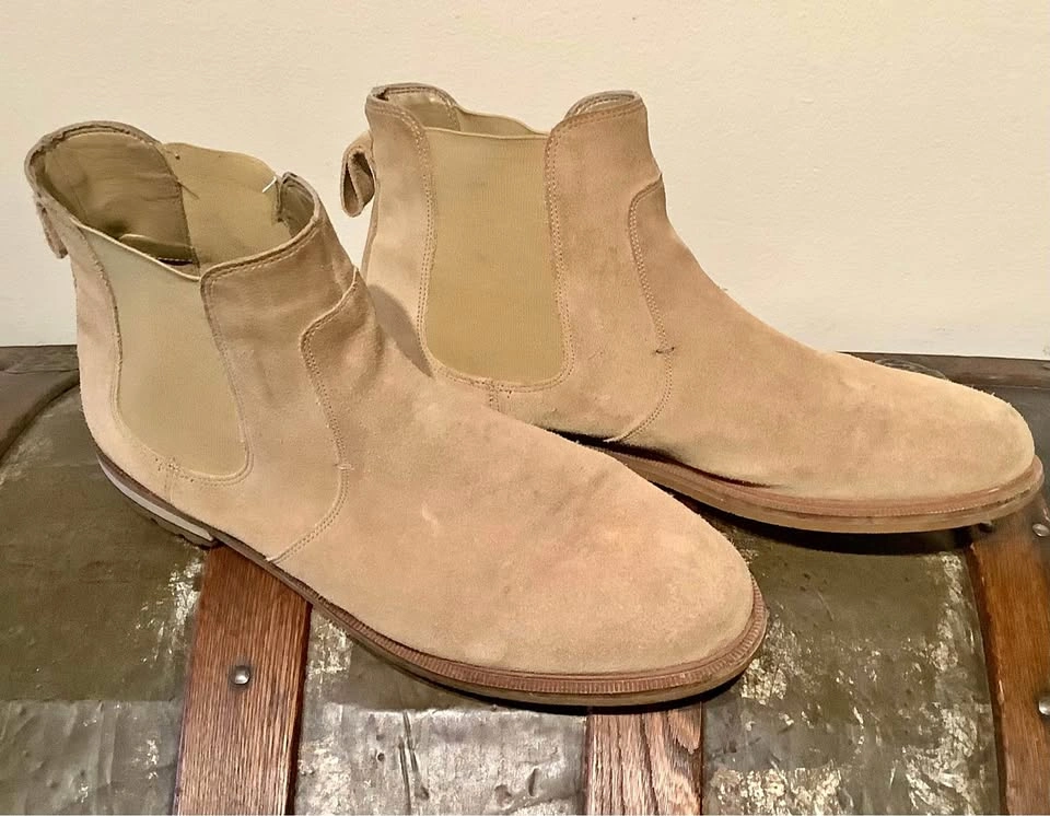 Clarks Foxwell Top Suede Chelsea Boots Sz 11.5