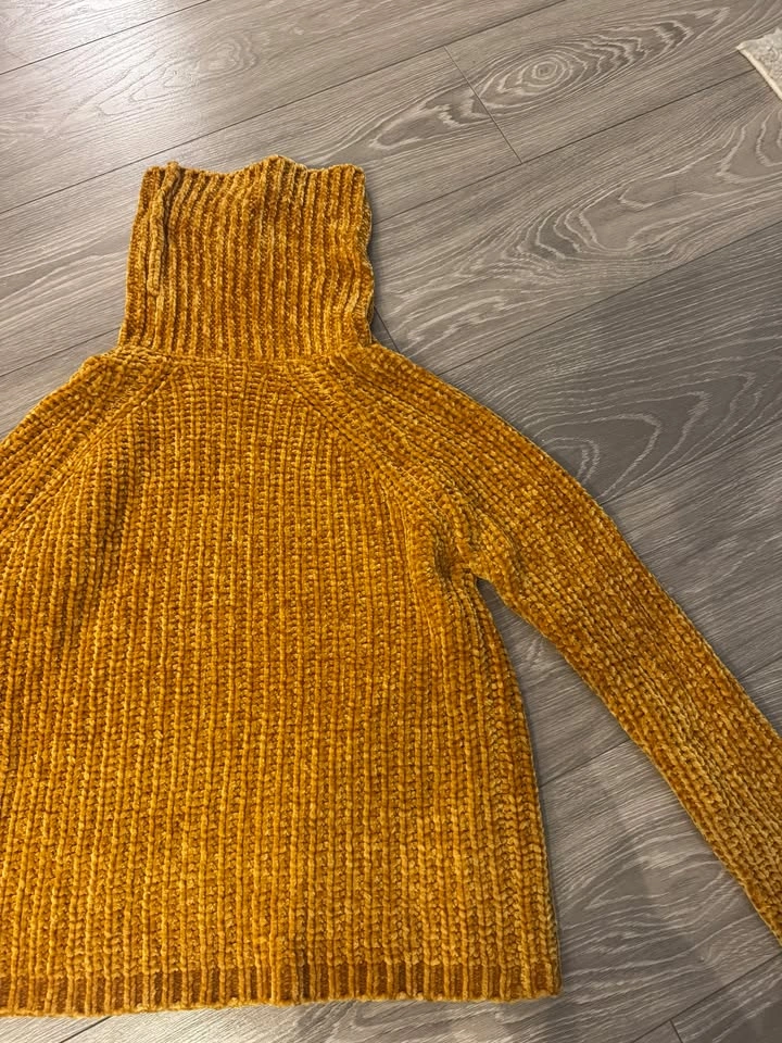 Urban Heritage Yellow/Gold Turtle Neck Sweater Small - photo 2