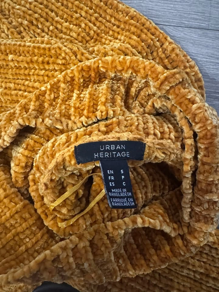 Urban Heritage Yellow/Gold Turtle Neck Sweater Small - photo 3