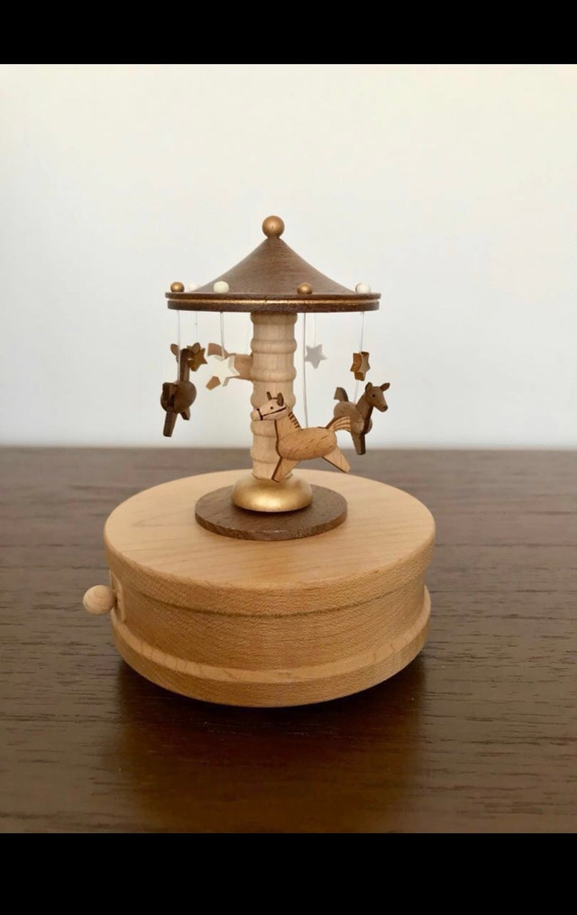 Brand new Wooderful Life Carousel music box - photo 2