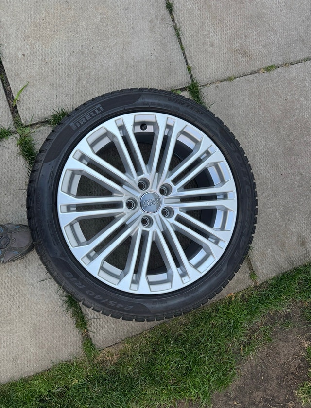 Set of FOUR 18'' Winter Tires on OEM Audi Rims - photo 5
