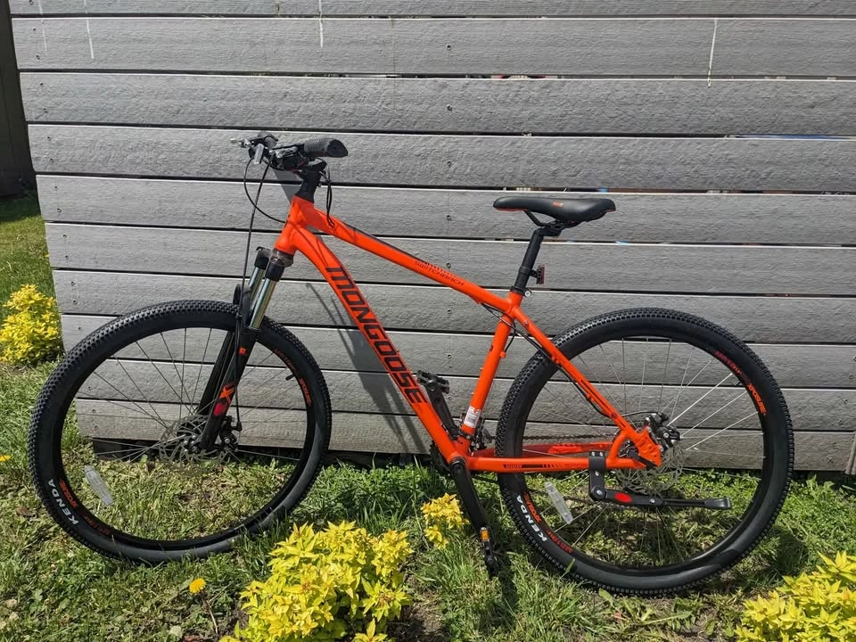 Mongoose Switchback Comp Mountain Bike, 27.5" Wheels
