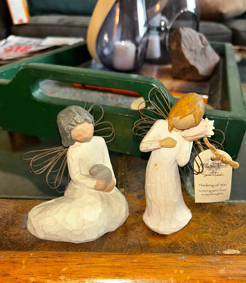 Willow Tree Angels by Susan Lordi – Set of 2
