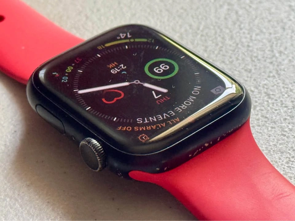 Apple Watch Series 8 – 45mm (GPS) - photo 5