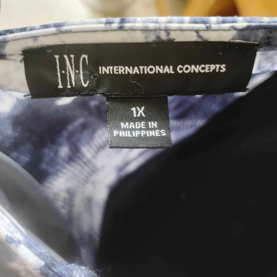 Ladies I.N.C Blue and White Stretchy Top - photo 3