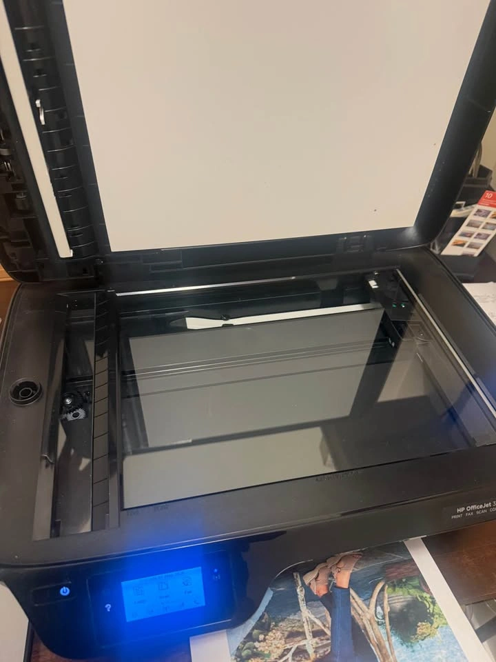 HP OfficeJet 3830 All-in-One Wireless Printer - photo 2