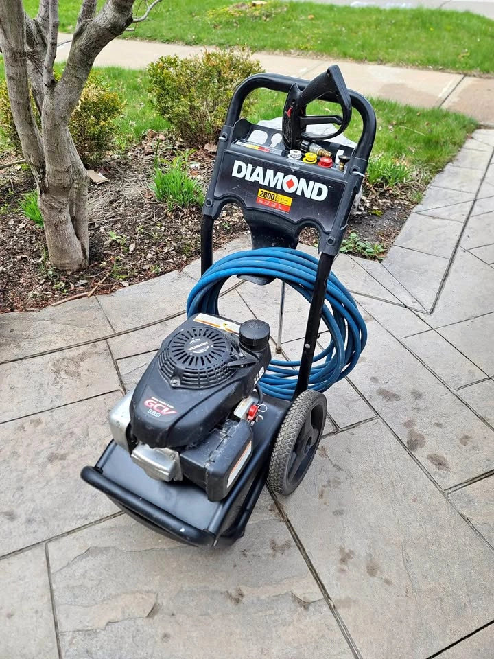 Diamond 2800 psi Pressure Washer