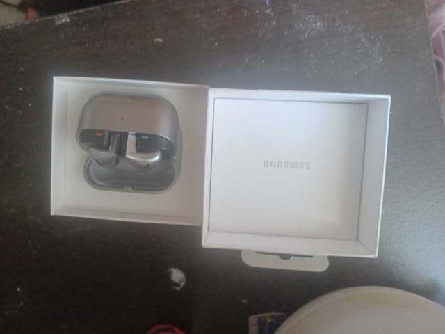 galaxy buds 3 - photo 2