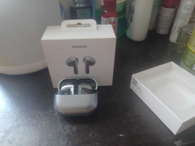 galaxy buds 3 - photo 4