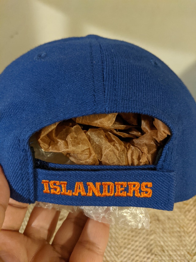 New York Islanders Hat - photo 3