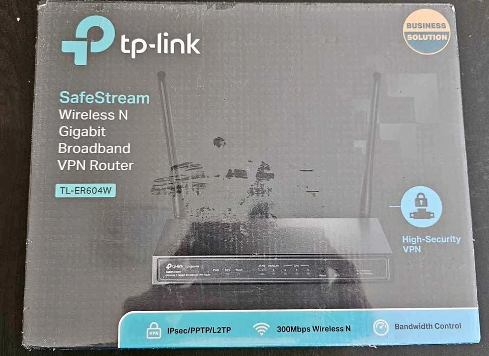 TP-Link SafeStream Wireless N Gigabit VPN Router TL-ER604W