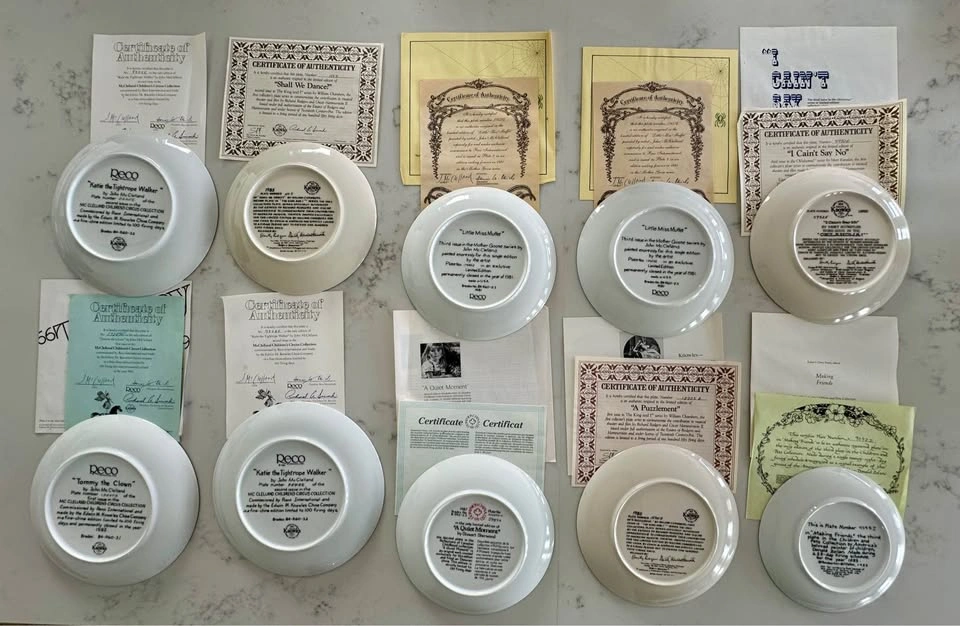 Vintage Collector Plate Set w/ Certificates - photo 2