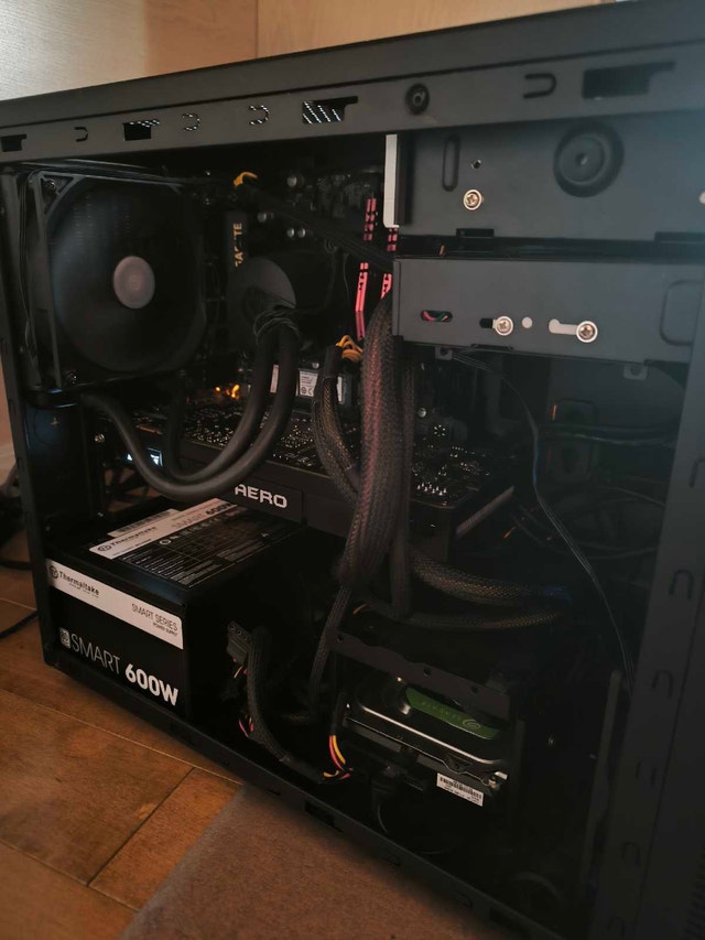 Gaming PC - i7 7600k, GTX 1080, 16GB RAM - photo 2