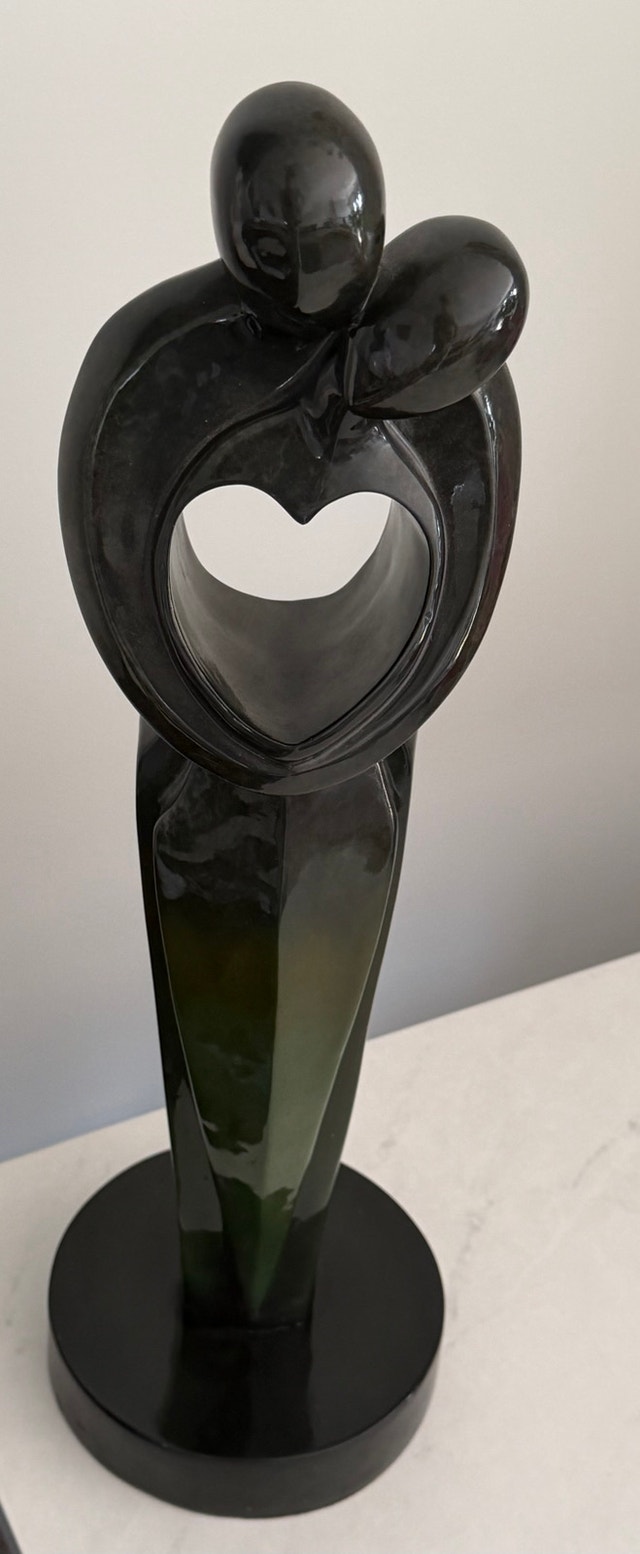 Modern "Eternal Embrace" Couple Statue - photo 4