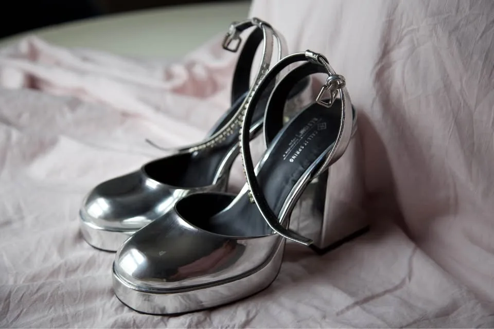 Silver Metallic Pumps Size 8 - photo 3