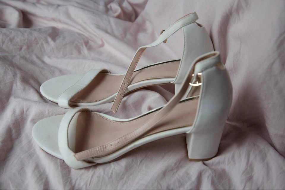 White sandals shein size 8 - photo 2