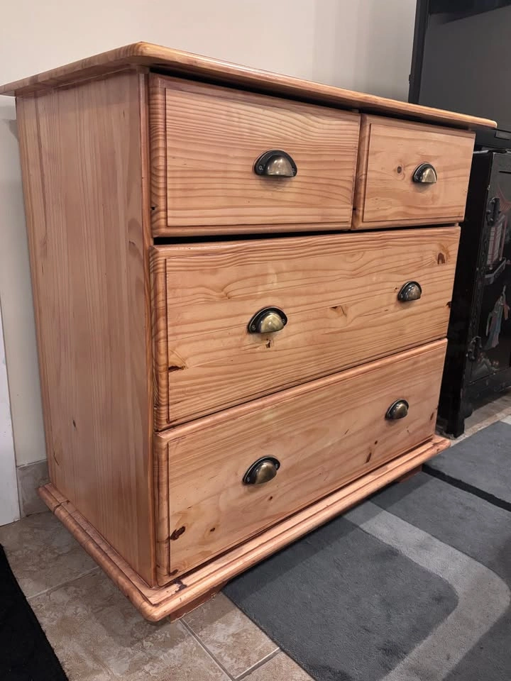 GOOD CONDITION - 4-drawer dresser - photo 2