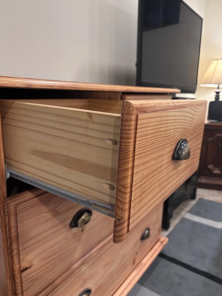 GOOD CONDITION - 4-drawer dresser - photo 3