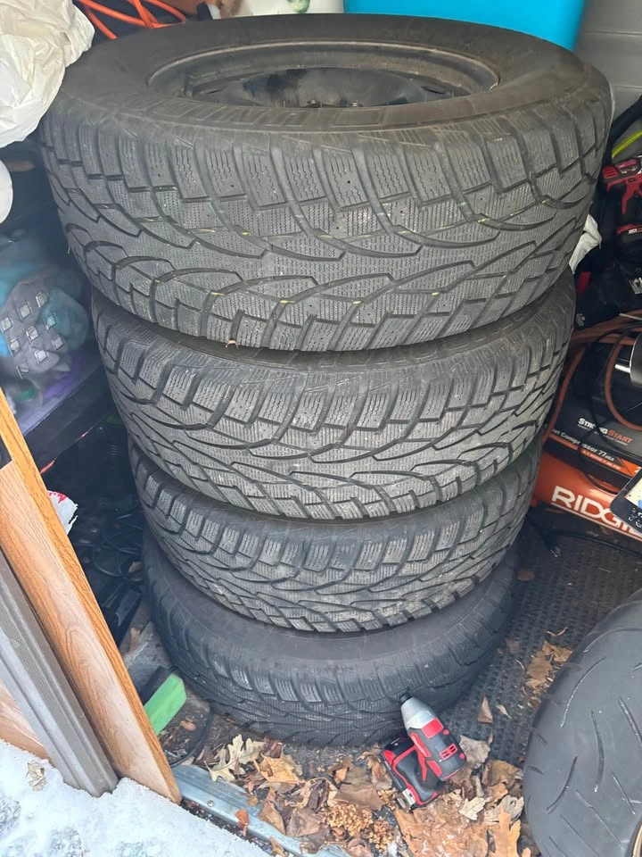 ❄️ Truck Winter Tires & Rims – Uniroyal Tiger Paw Ice - photo 4