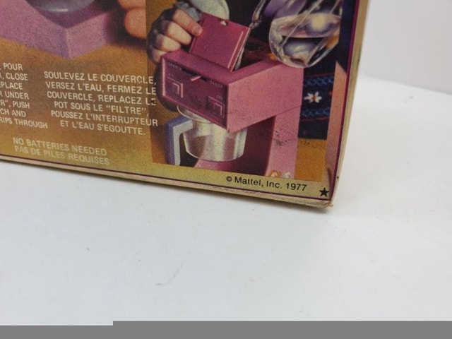 Vintage 1976 Barbie Play Coffee Maker - photo 3