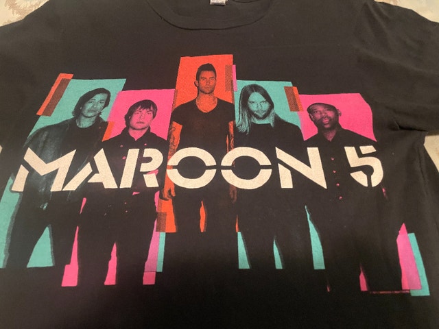 Maroon 5 Concert 2013 Tour Tshirt (Small) - photo 2