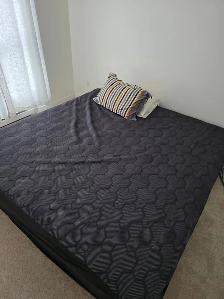 BedStory King 14" Ultra Hybrid Mattress - Brand New Sealed - photo 3