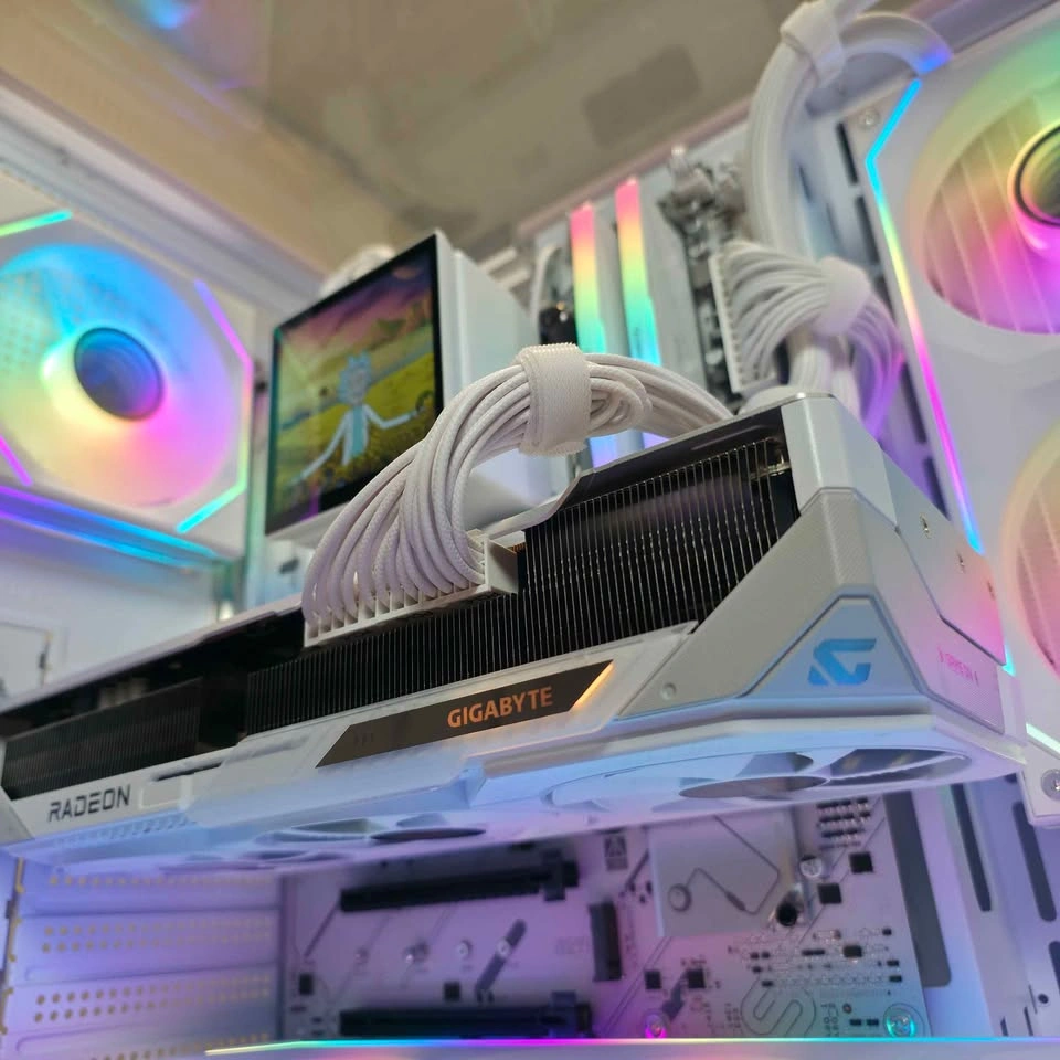 7800X3D RX9070XT Gaming PC (32GB RAM, 2TB SSD) - photo 4