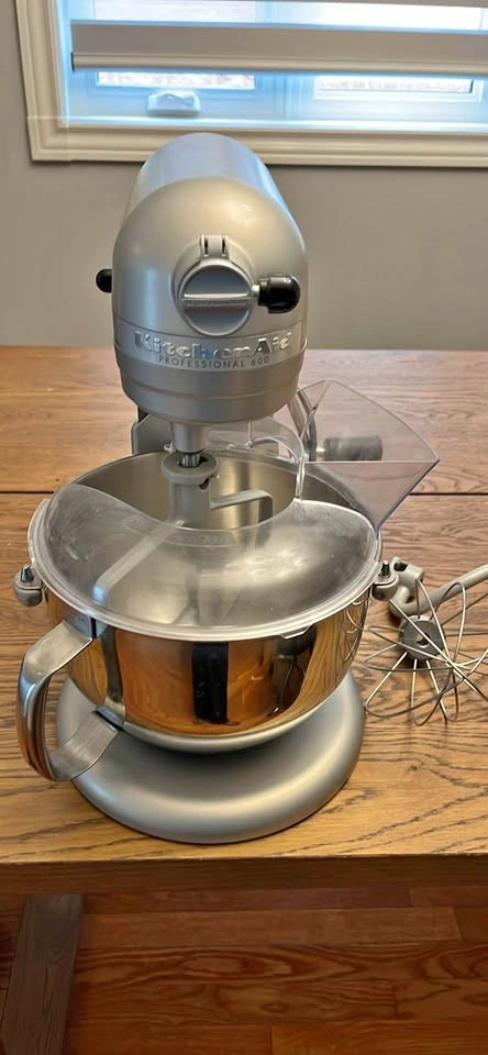 KitchenAid Professional 600 Stand Mixer 6 Quart Silver